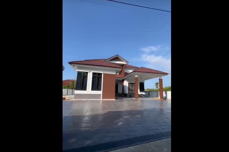 RUMAH BANGLO SIAP DI CHEMPAKA, KOTA BHARU